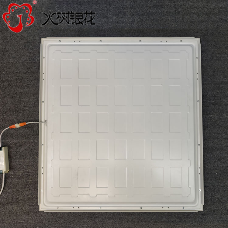 火樹銀花辦公照明底發(fā)光鋁扣板面板燈led直發(fā)光集成吊燈平板燈600x600